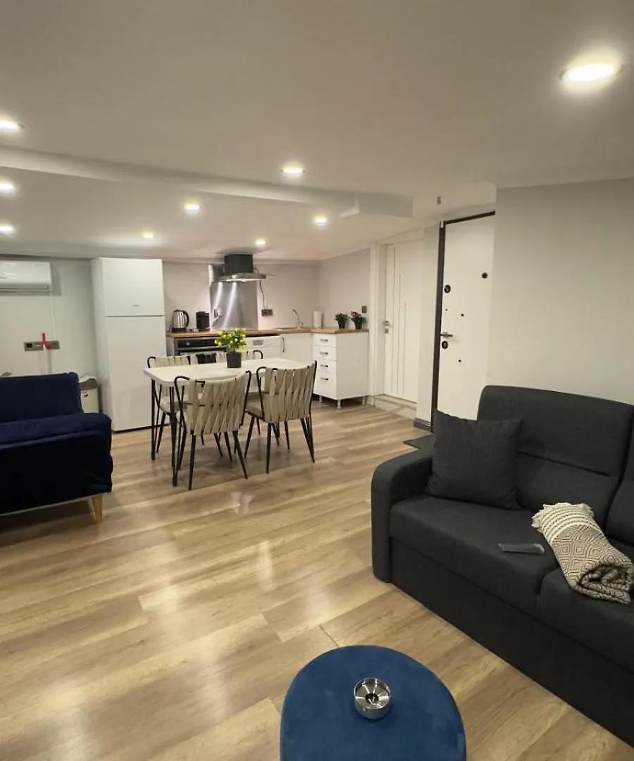 Oeztatli Suites Istanbul