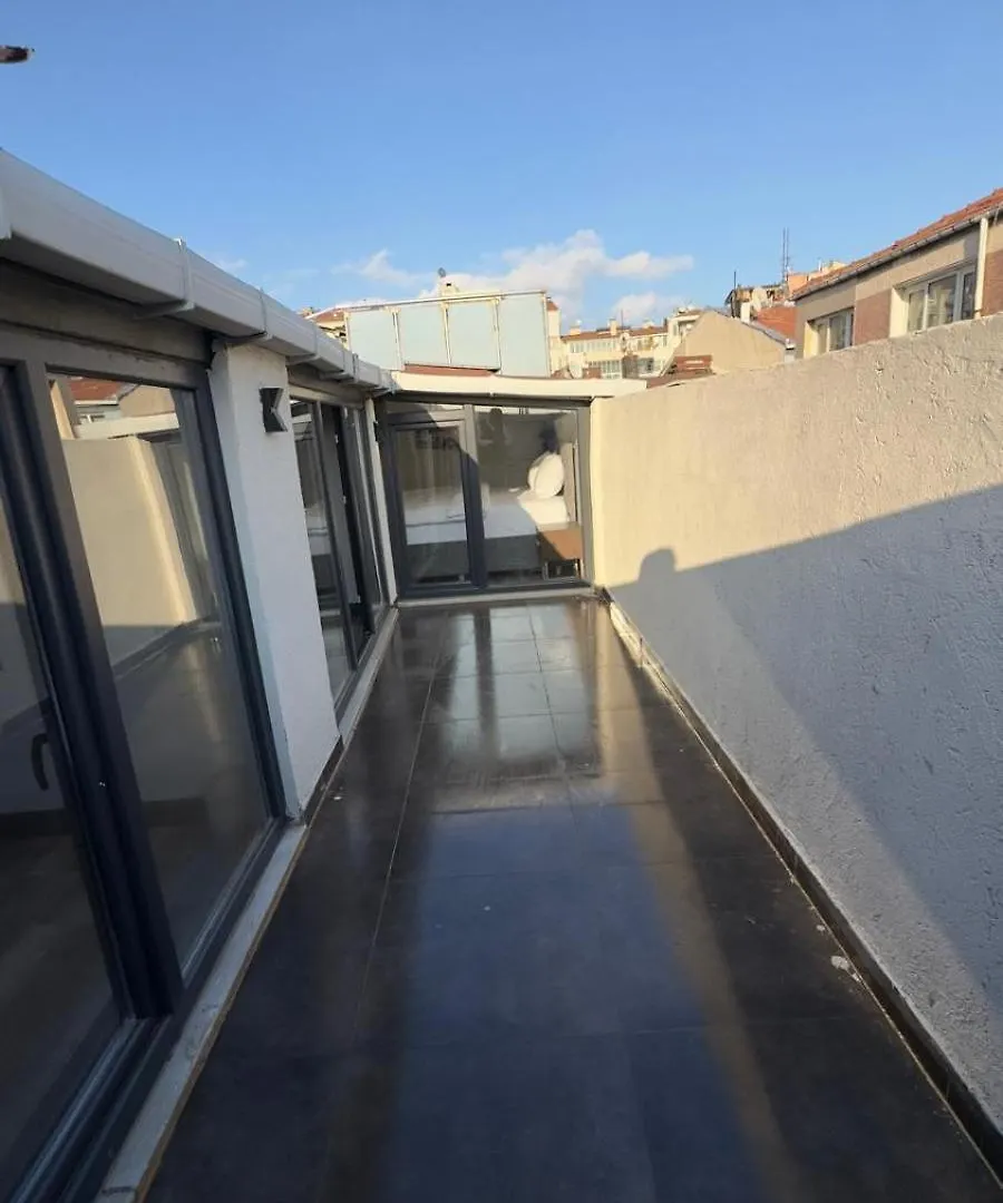 Oeztatli Suites Istanbul Apartment