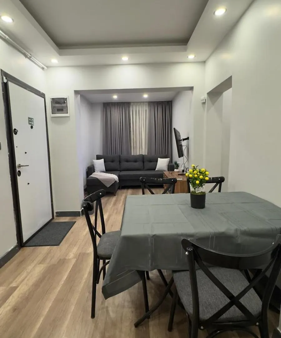 Oeztatli Suites Istanbul Apartment