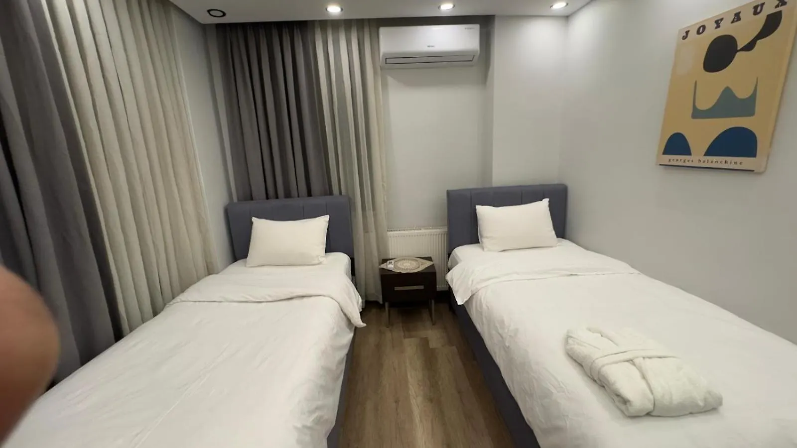 Oeztatli Suites Istanbul Apartment