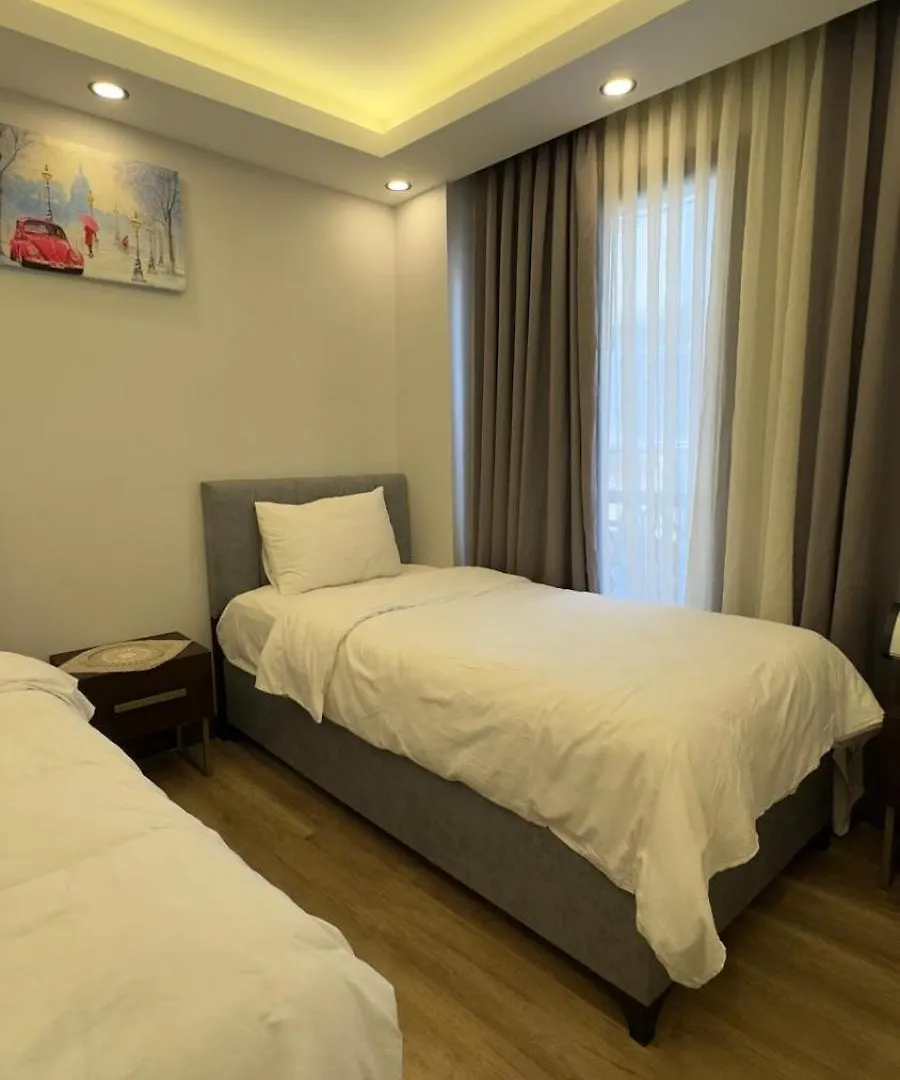 Oeztatli Suites Istanbul Apartment