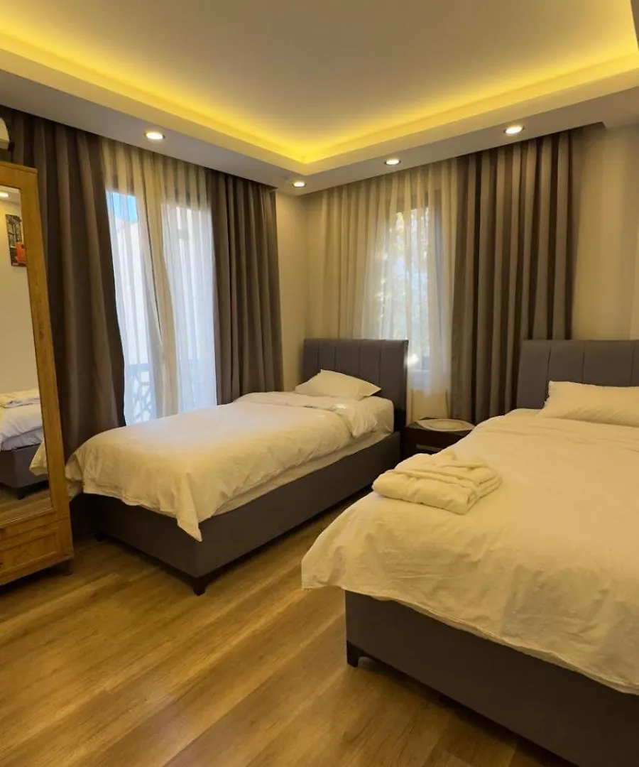 Oeztatli Suites Istanbul Apartment